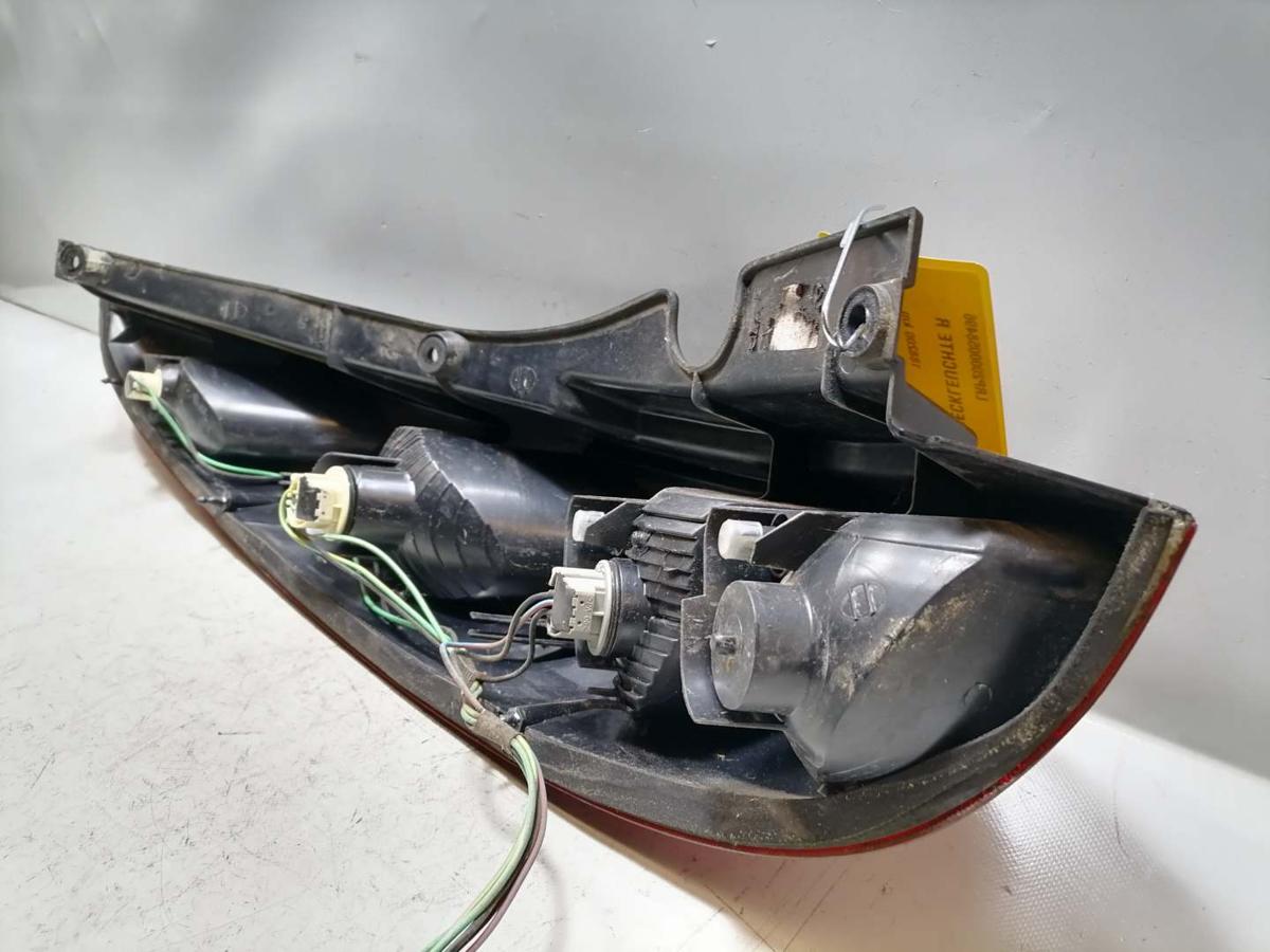 Nissan Almera Tino original R&uuml;cklicht R&uuml;ckleuchte Schlussleuchte rechts Bj.2003